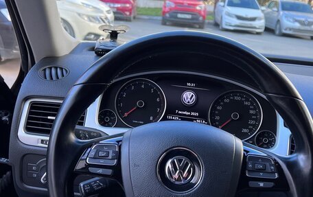 Volkswagen Touareg III, 2013 год, 2 490 000 рублей, 13 фотография