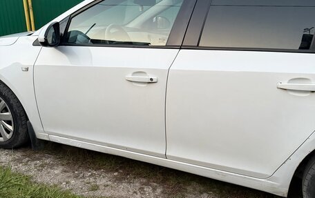 Chevrolet Cruze II, 2011 год, 550 013 рублей, 6 фотография