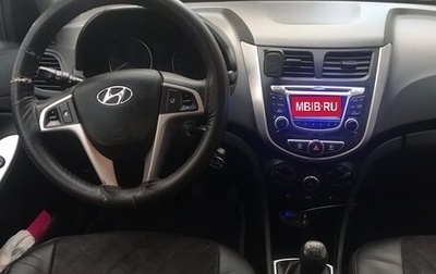 Hyundai Solaris II рестайлинг, 2014 год, 820 000 рублей, 1 фотография