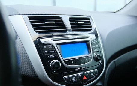 Hyundai Solaris II рестайлинг, 2011 год, 699 000 рублей, 13 фотография