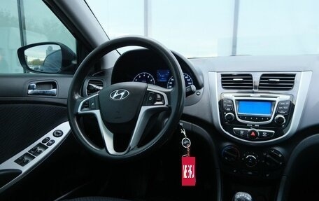 Hyundai Solaris II рестайлинг, 2011 год, 699 000 рублей, 11 фотография