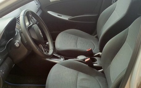 Hyundai Solaris II рестайлинг, 2015 год, 900 000 рублей, 6 фотография