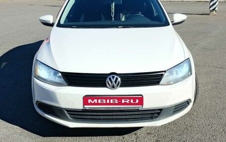 Volkswagen Jetta VI, 2014 год, 890 000 рублей, 6 фотография