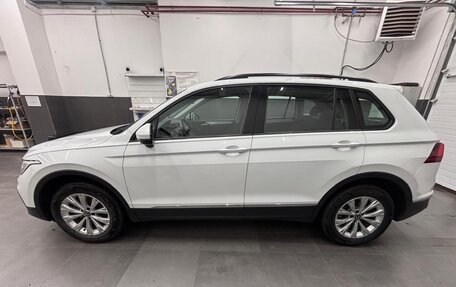 Volkswagen Tiguan II, 2021 год, 2 400 000 рублей, 4 фотография