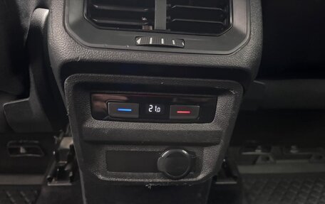 Volkswagen Tiguan II, 2021 год, 2 400 000 рублей, 13 фотография