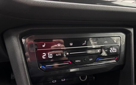 Volkswagen Tiguan II, 2021 год, 2 400 000 рублей, 17 фотография