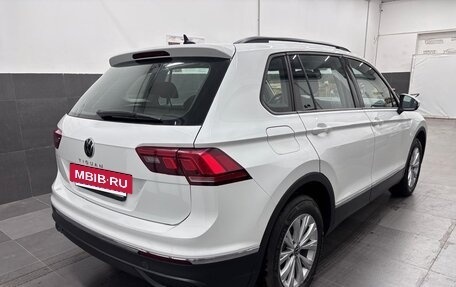 Volkswagen Tiguan II, 2021 год, 2 400 000 рублей, 7 фотография