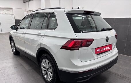 Volkswagen Tiguan II, 2021 год, 2 400 000 рублей, 5 фотография