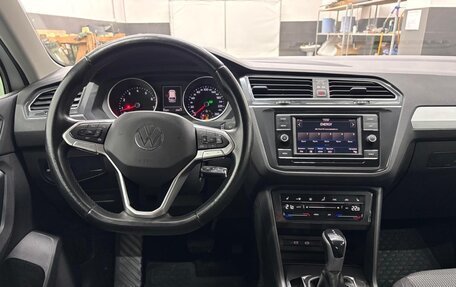 Volkswagen Tiguan II, 2021 год, 2 400 000 рублей, 22 фотография