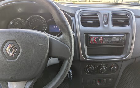 Renault Logan II, 2015 год, 699 000 рублей, 20 фотография