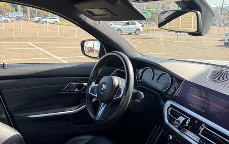 BMW 3 серия, 2019 год, 3 190 000 рублей, 10 фотография