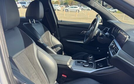 BMW 3 серия, 2019 год, 3 190 000 рублей, 12 фотография