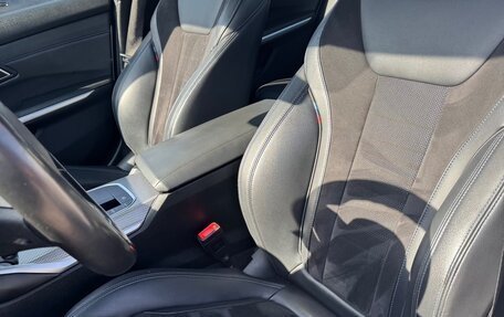 BMW 3 серия, 2019 год, 3 190 000 рублей, 18 фотография