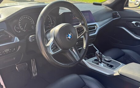BMW 3 серия, 2019 год, 3 190 000 рублей, 16 фотография