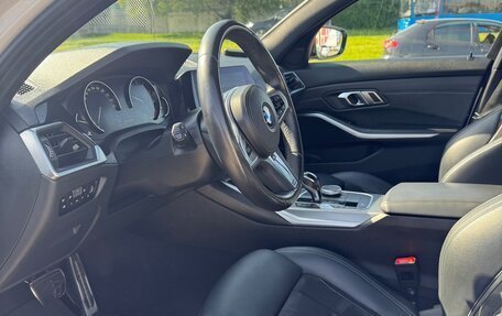 BMW 3 серия, 2019 год, 3 190 000 рублей, 17 фотография