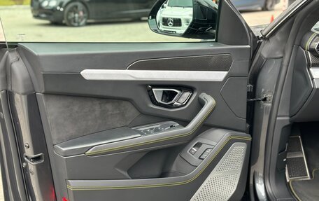 Lamborghini Urus I, 2019 год, 20 500 000 рублей, 23 фотография