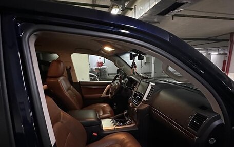 Toyota Land Cruiser 200, 2018 год, 6 500 000 рублей, 3 фотография