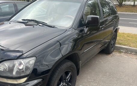 Lexus RX IV рестайлинг, 2000 год, 830 000 рублей, 3 фотография