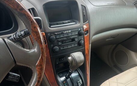 Lexus RX IV рестайлинг, 2000 год, 830 000 рублей, 11 фотография