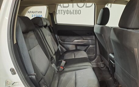 Mitsubishi Outlander III рестайлинг 3, 2013 год, 1 099 000 рублей, 17 фотография