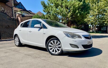 Opel Astra J, 2011 год, 640 000 рублей, 3 фотография