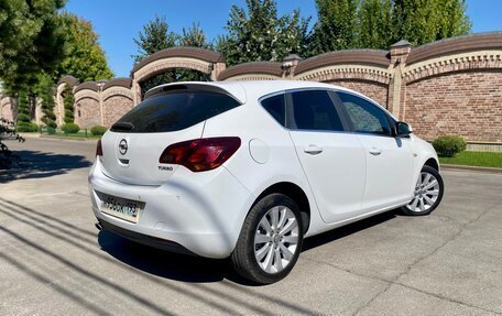 Opel Astra J, 2011 год, 640 000 рублей, 10 фотография