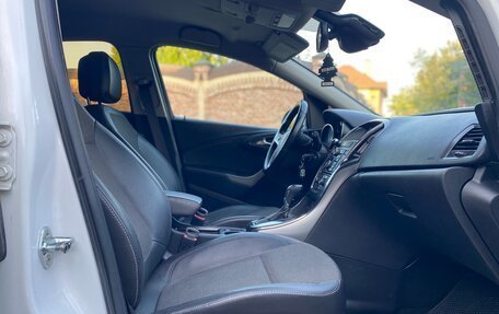 Opel Astra J, 2011 год, 640 000 рублей, 17 фотография