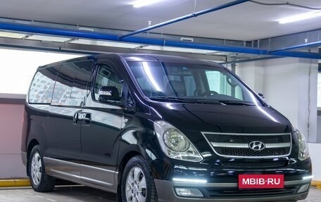 Hyundai Grand Starex Grand Starex I рестайлинг 2, 2012 год, 1 350 000 рублей, 1 фотография
