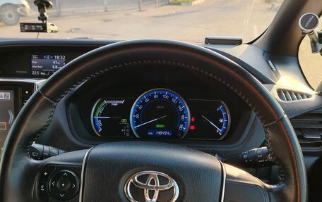 Toyota Voxy III, 2014 год, 1 900 000 рублей, 9 фотография