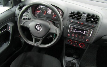 Volkswagen Polo VI (EU Market), 2018 год, 950 000 рублей, 18 фотография