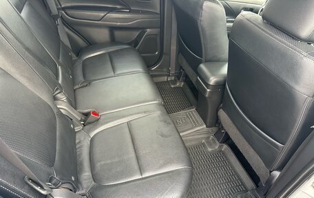 Mitsubishi Outlander III рестайлинг 3, 2015 год, 1 690 000 рублей, 17 фотография