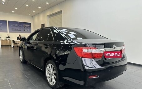 Toyota Camry, 2013 год, 1 530 000 рублей, 6 фотография