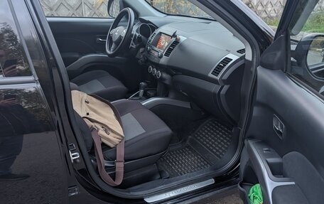 Mitsubishi Outlander III рестайлинг 3, 2008 год, 1 350 000 рублей, 1 фотография