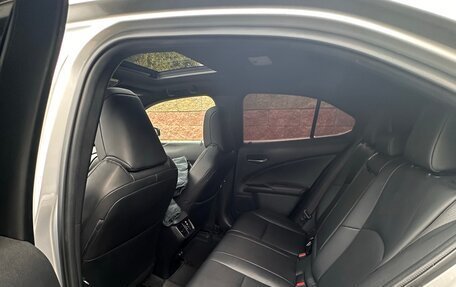 Lexus UX I, 2019 год, 3 000 000 рублей, 4 фотография