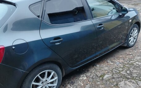 SEAT Ibiza IV рестайлинг 2, 2008 год, 350 000 рублей, 4 фотография