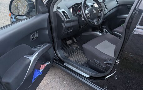 Mitsubishi Outlander III рестайлинг 3, 2008 год, 1 350 000 рублей, 4 фотография