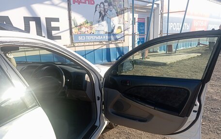 Toyota Caldina, 1999 год, 590 000 рублей, 13 фотография