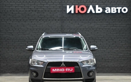 Mitsubishi Outlander III рестайлинг 3, 2010 год, 1 195 000 рублей, 2 фотография