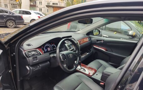 Toyota Camry, 2014 год, 1 800 000 рублей, 6 фотография