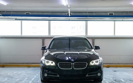 BMW 5 серия, 2015 год, 1 800 000 рублей, 2 фотография