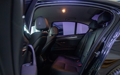 BMW 5 серия, 2015 год, 1 800 000 рублей, 10 фотография