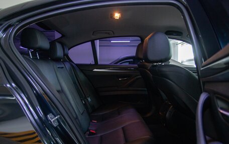 BMW 5 серия, 2015 год, 1 800 000 рублей, 9 фотография