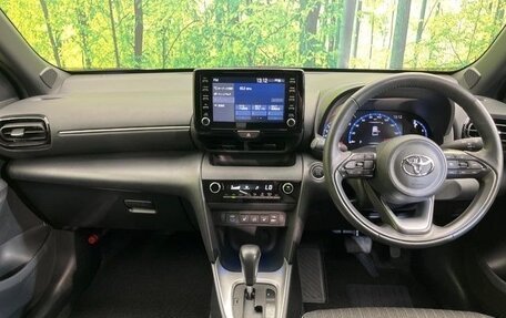 Toyota Yaris Cross, 2022 год, 1 595 000 рублей, 7 фотография