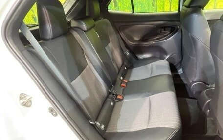 Toyota Yaris Cross, 2022 год, 1 595 000 рублей, 12 фотография