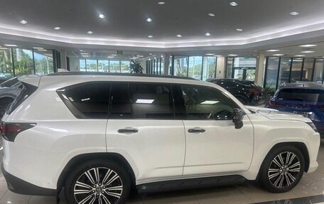 Lexus LX, 2025 год, 22 000 000 рублей, 6 фотография