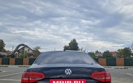 Volkswagen Jetta VI, 2015 год, 950 000 рублей, 2 фотография