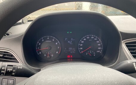 Hyundai Solaris II рестайлинг, 2020 год, 1 890 000 рублей, 11 фотография