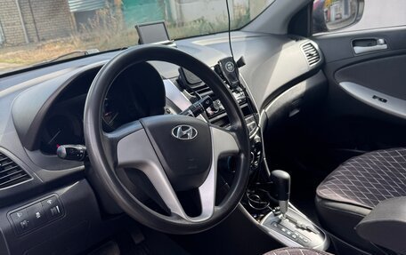 Hyundai Solaris II рестайлинг, 2012 год, 950 000 рублей, 6 фотография