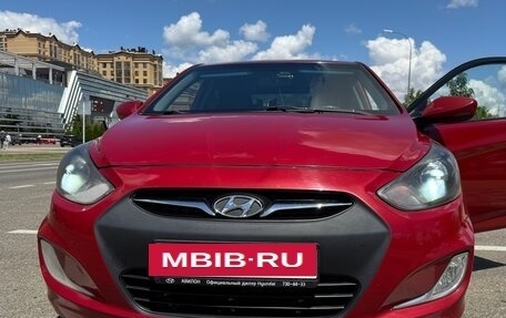 Hyundai Solaris II рестайлинг, 2012 год, 950 000 рублей, 2 фотография