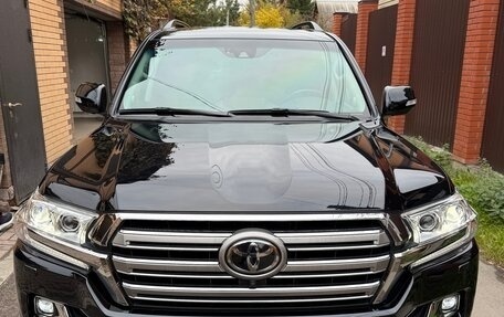 Toyota Land Cruiser 200, 2016 год, 7 350 000 рублей, 2 фотография
